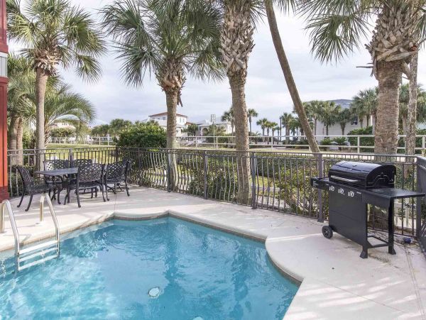 Charming Vacation Home in Destin 12 Guests