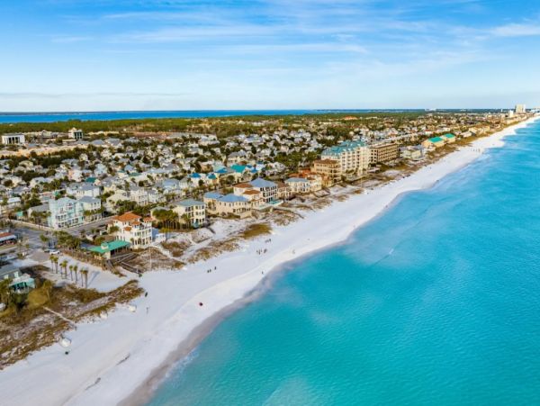 Destin Walk to Beach Four Bedroom + Vacation Rental