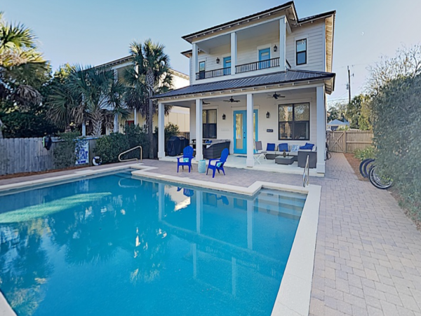 Six Bedroom Walk to Beach Vacation Home in Destin