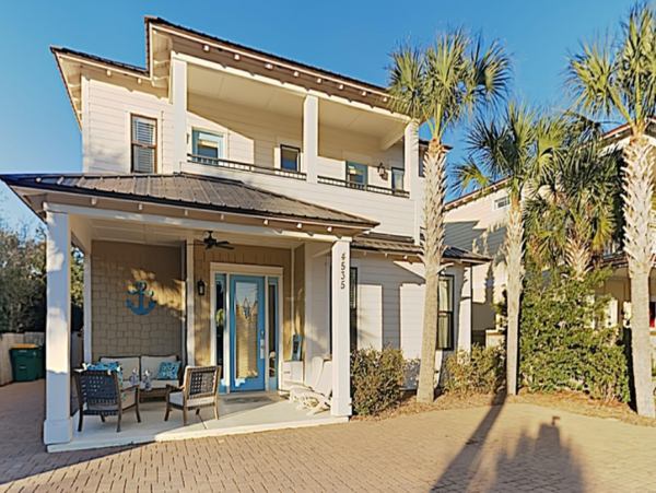 Six Bedroom Walk to Beach Vacation Home in Destin