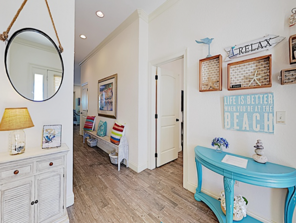 Six Bedroom Walk to Beach Vacation Home in Destin