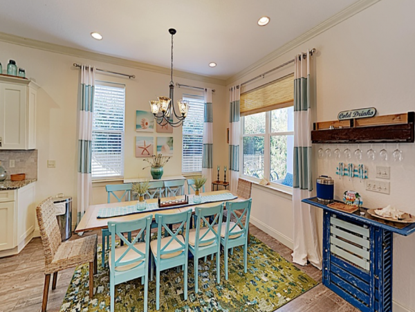 Six Bedroom Walk to Beach Vacation Home in Destin