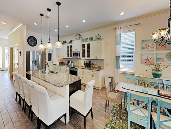 Six Bedroom Walk to Beach Vacation Home in Destin