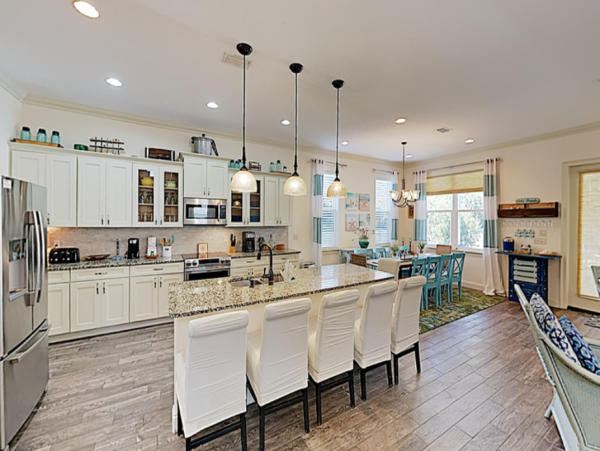 Six Bedroom Walk to Beach Vacation Home in Destin
