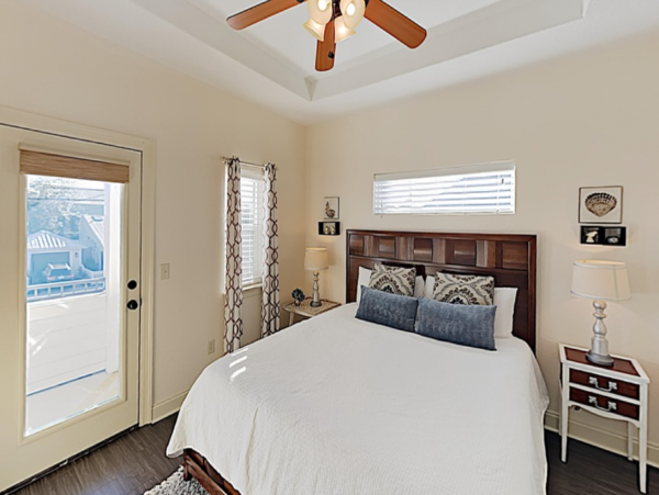 Six Bedroom Walk to Beach Vacation Home in Destin