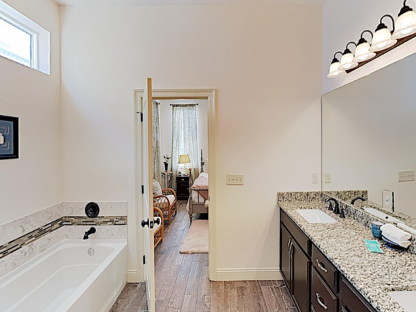 Six Bedroom Walk to Beach Vacation Home in Destin