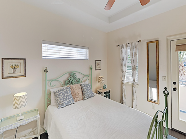 Six Bedroom Walk to Beach Vacation Home in Destin