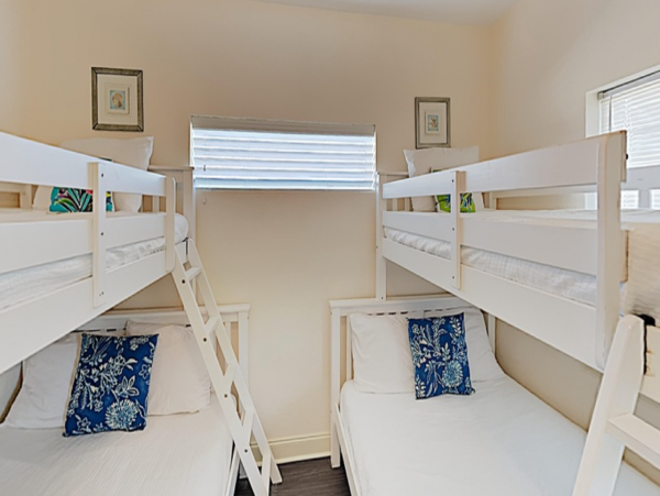 Six Bedroom Walk to Beach Vacation Home in Destin