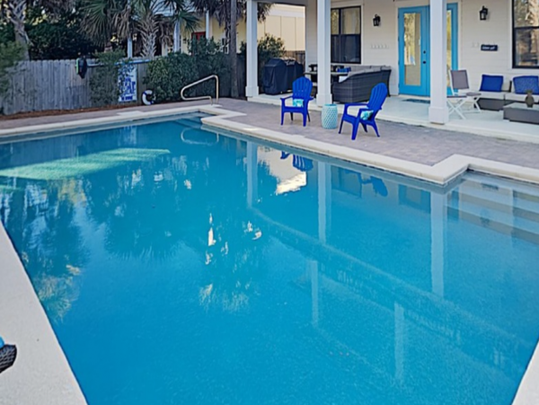 Six Bedroom Walk to Beach Vacation Home in Destin