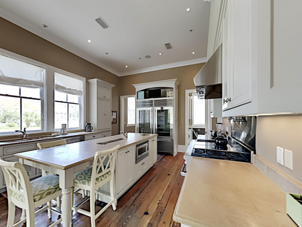 Five Bedroom Crystal Shores Luxury Pool Home