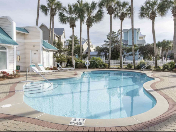 Five Bedroom Crystal Shores Luxury Pool Home