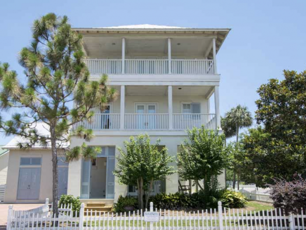 Five Bedroom Crystal Shores Luxury Pool Home