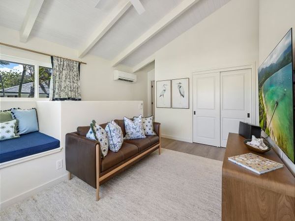 Upscale Six Bedroom Home Rental on Kailua. Call Agent Today.