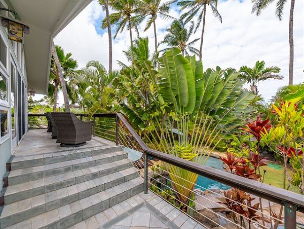 Upscale Six Bedroom Home Rental on Kailua. Call Agent Today.