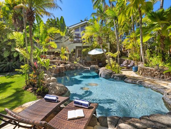 Upscale Six Bedroom Home Rental on Kailua. Call Agent Today.