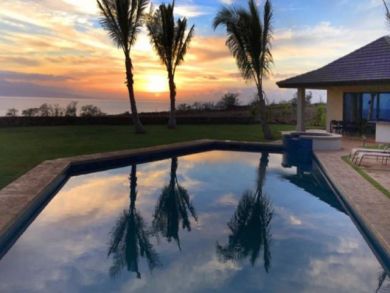 Lahaina Luxury  Sleeps Fourteen