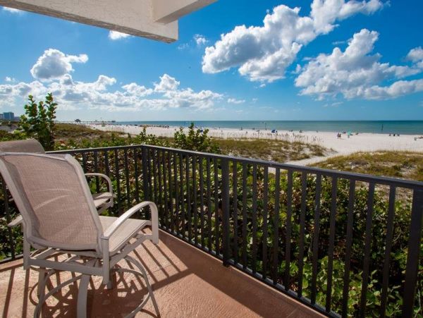 Clearwater Vacation Condo Rental Sleeps Ten Guests