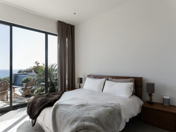 Santa Barbara Luxury Vacation Home Rental Sleeps Ten Guests