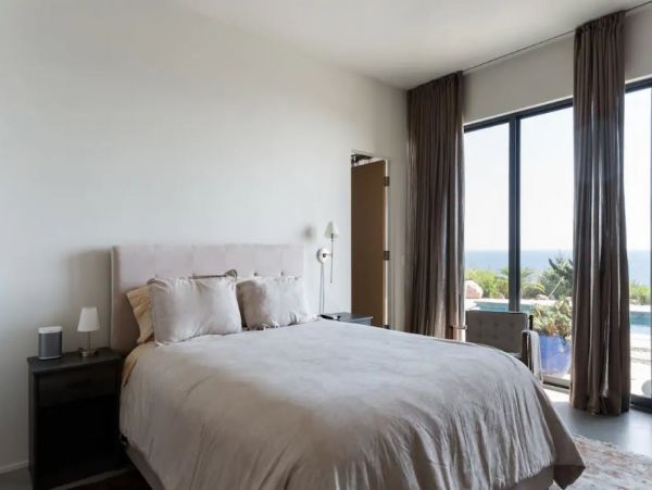 Santa Barbara Luxury Vacation Home Rental Sleeps Ten Guests
