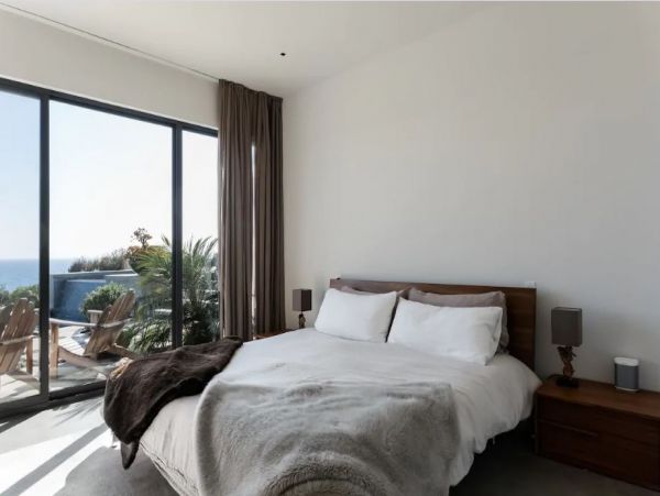 Santa Barbara Luxury Vacation Home Rental Sleeps Ten Guests