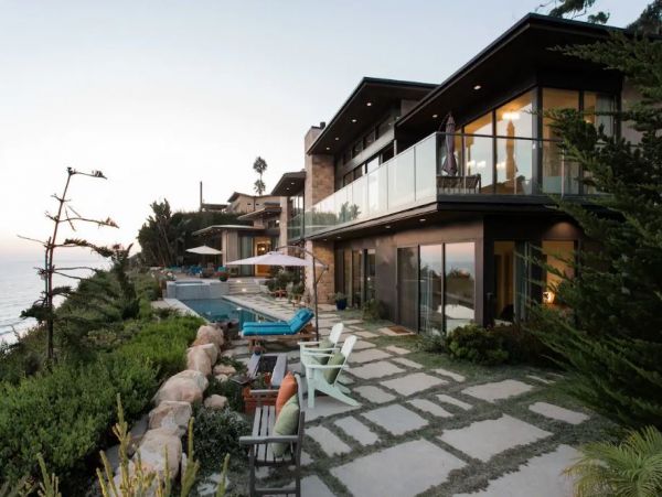 Santa Barbara Luxury Vacation Home Rental Sleeps Ten Guests
