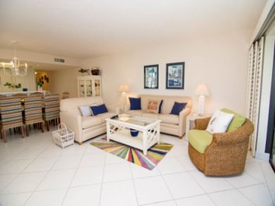 Gulf Views From This Excepcional Sanibel Condo Rental