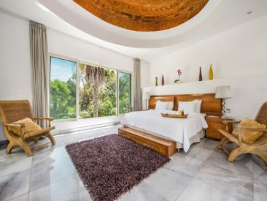 Luxury Vacation Home Rental Sleeps Ten Guests