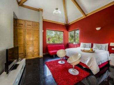 Luxury Vacation Home Rental Sleeps Ten Guests