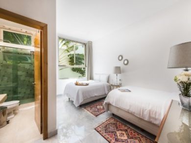 Luxury Vacation Home Rental Sleeps Ten Guests