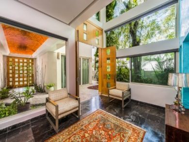 Luxury Vacation Home Rental Sleeps Ten Guests
