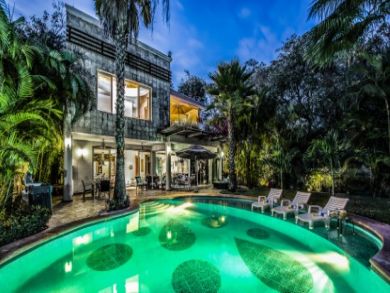 Luxury Vacation Home Rental Sleeps Ten Guests