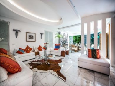Luxury Vacation Home Rental Sleeps Ten Guests