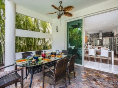 Luxury Vacation Home Rental Sleeps Ten Guests