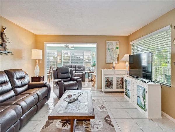 Boca Grande Two Bedroom Vacation Condo Rental on Beach