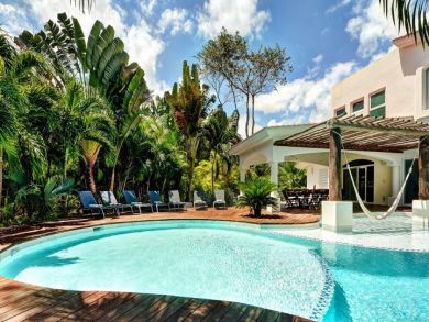 Stunning  5 Bedroom Vacation Home Rental in Playa Del Carmen