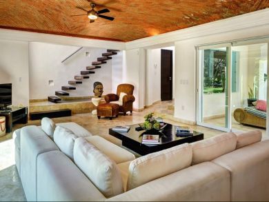 Stunning  5 Bedroom Vacation Home Rental in Playa Del Carmen
