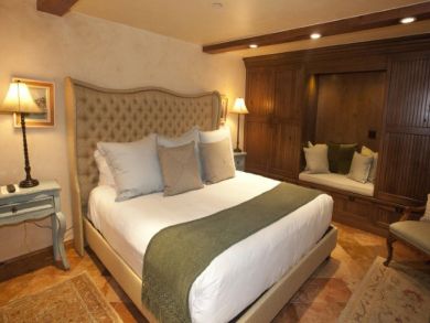 Three Bedrooms Vacation Condo in Vail