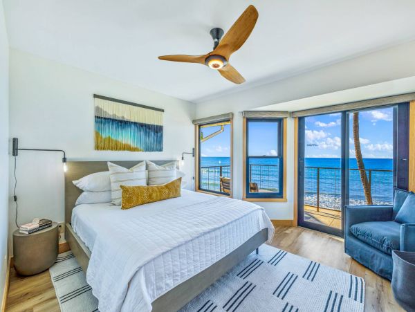 Lahaina Vacation Four Bedroom Townhome Oceanfront Rental