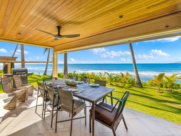 Lahaina Vacation Four Bedroom Townhome Oceanfront Rental