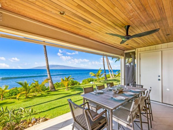 Lahaina Vacation Four Bedroom Townhome Oceanfront Rental
