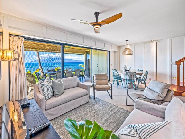 Lahaina Vacation Four Bedroom Townhome Oceanfront Rental