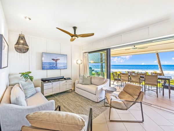 Lahaina Vacation Four Bedroom Townhome Oceanfront Rental