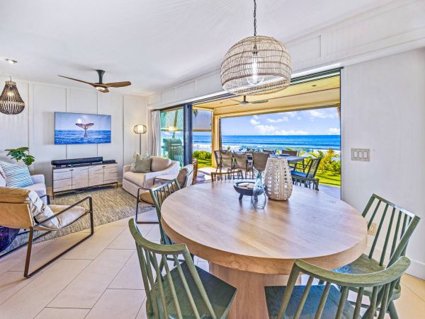 Lahaina Vacation Four Bedroom Townhome Oceanfront Rental