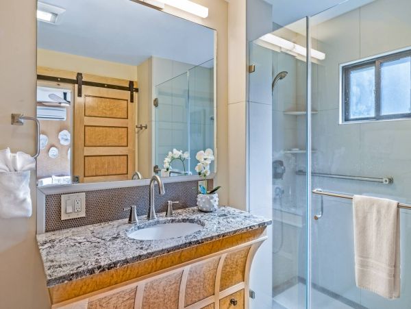 Lahaina Vacation Four Bedroom Townhome Oceanfront Rental