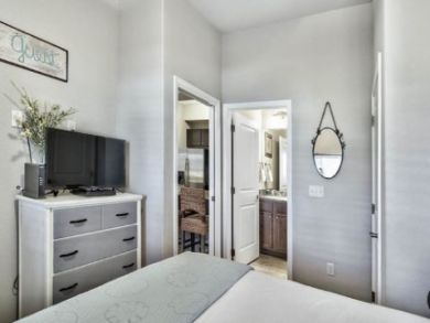 Miramar Vacation Condo Rental Sleeps Four Guests Luxury