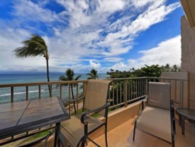 Lahaina Vacation Condo Rental Sleeps Eight Guests