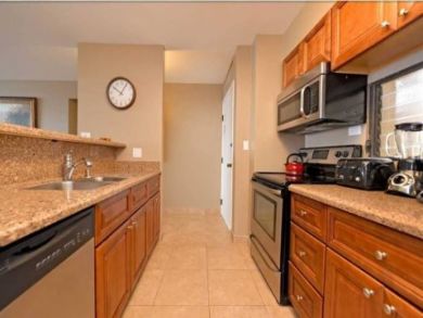 Lahaina Vacation Condo Rental Sleeps Eight Guests