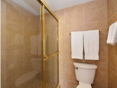 Lahaina Vacation Condo Rental Sleeps Eight Guests