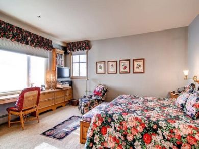 3 Bedroom Beaver Creek Vacation Condo Rental Plus Den