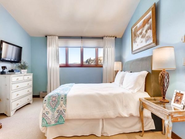 Beaver Creek Vacation Condo Rental Sleeps Eight Guests